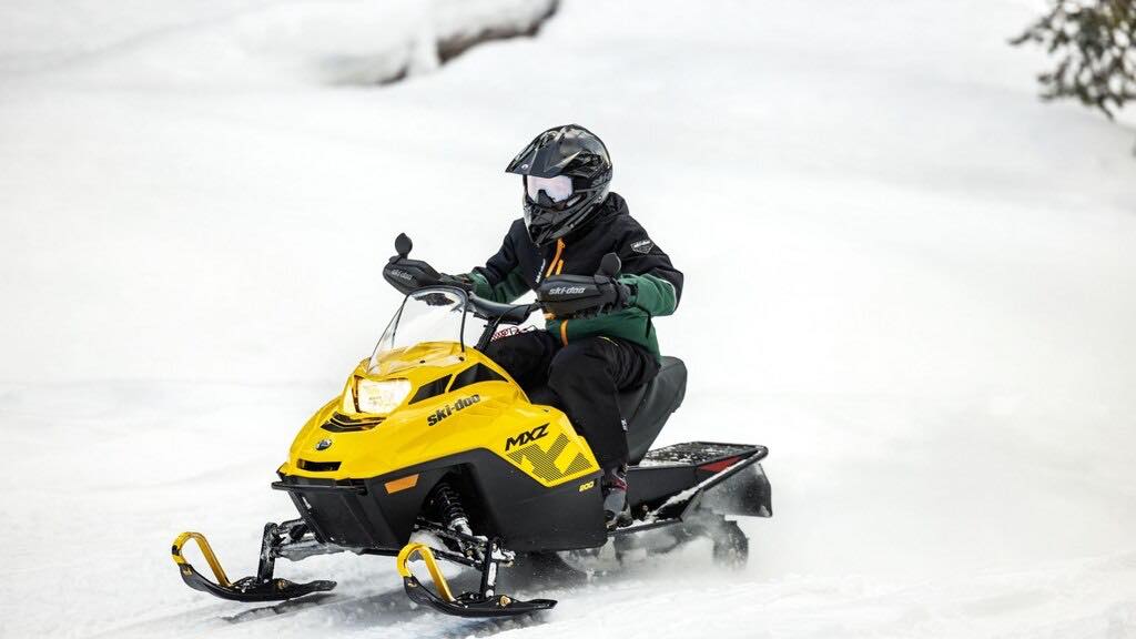 ski-doo-2026/MXZ 200